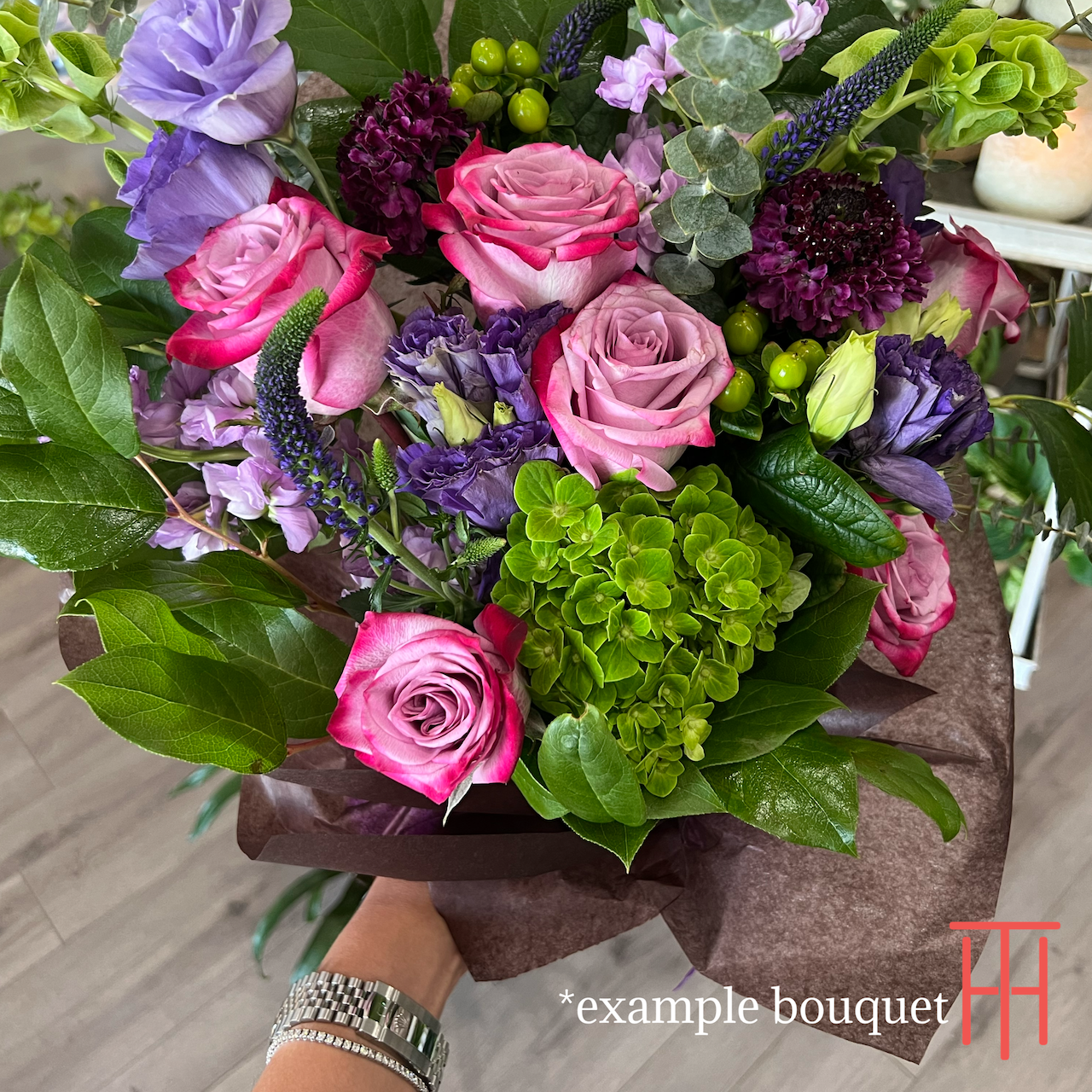 Gathered Mixed Fresh Flower Bouquet