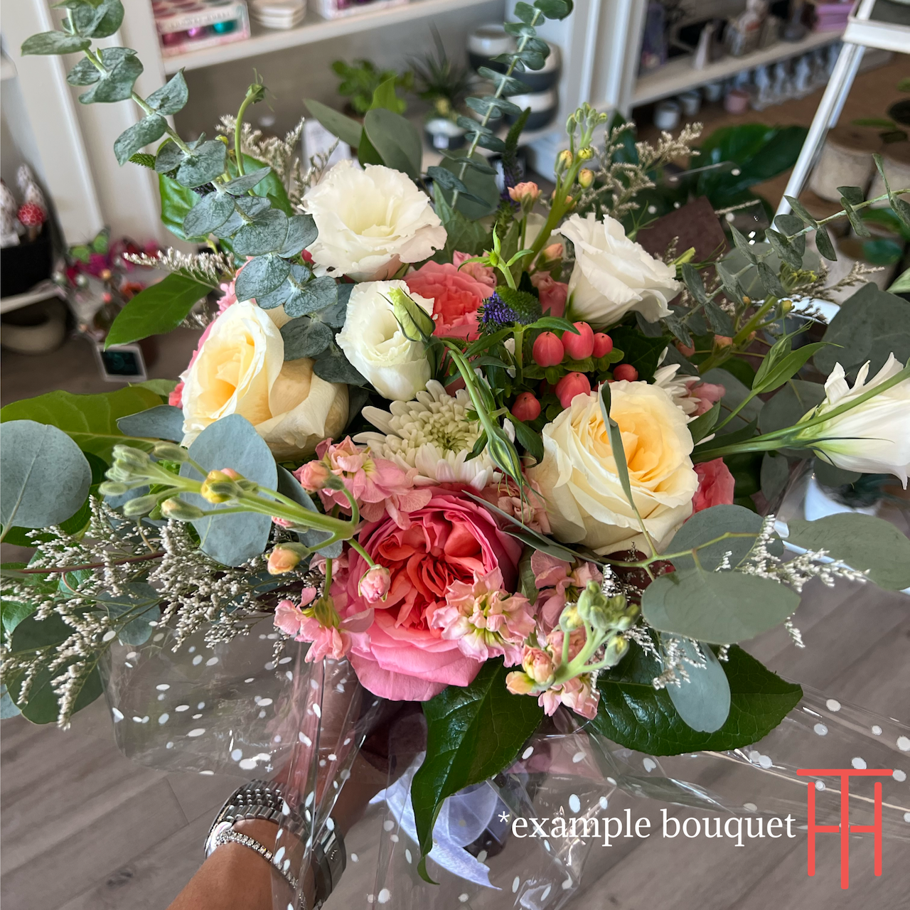 Gathered Mixed Fresh Flower Bouquet