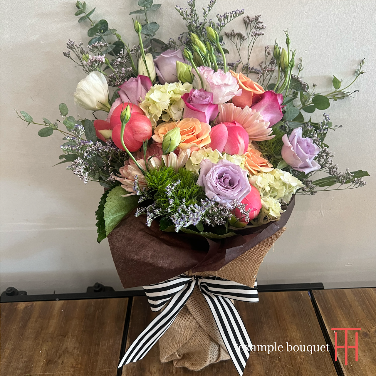 Gathered Mixed Fresh Flower Bouquet