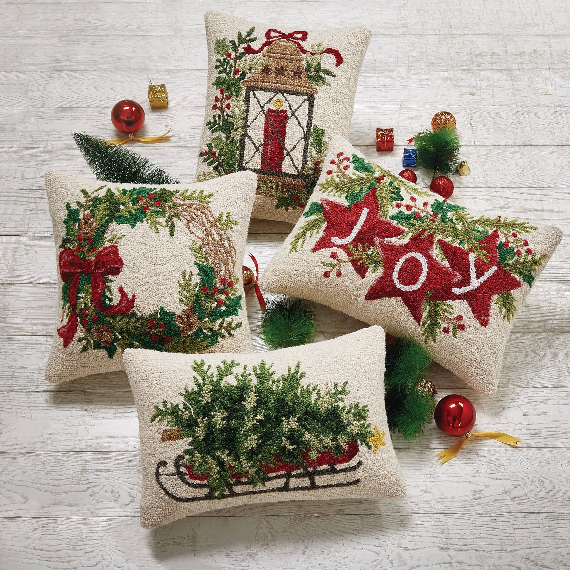 Joy Stars Hook Pillow Peking Handicraft
