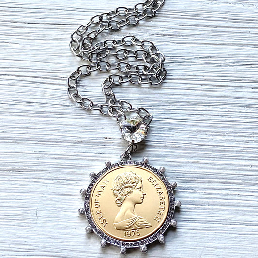 Large coin pendant of Queen Elizabeth II