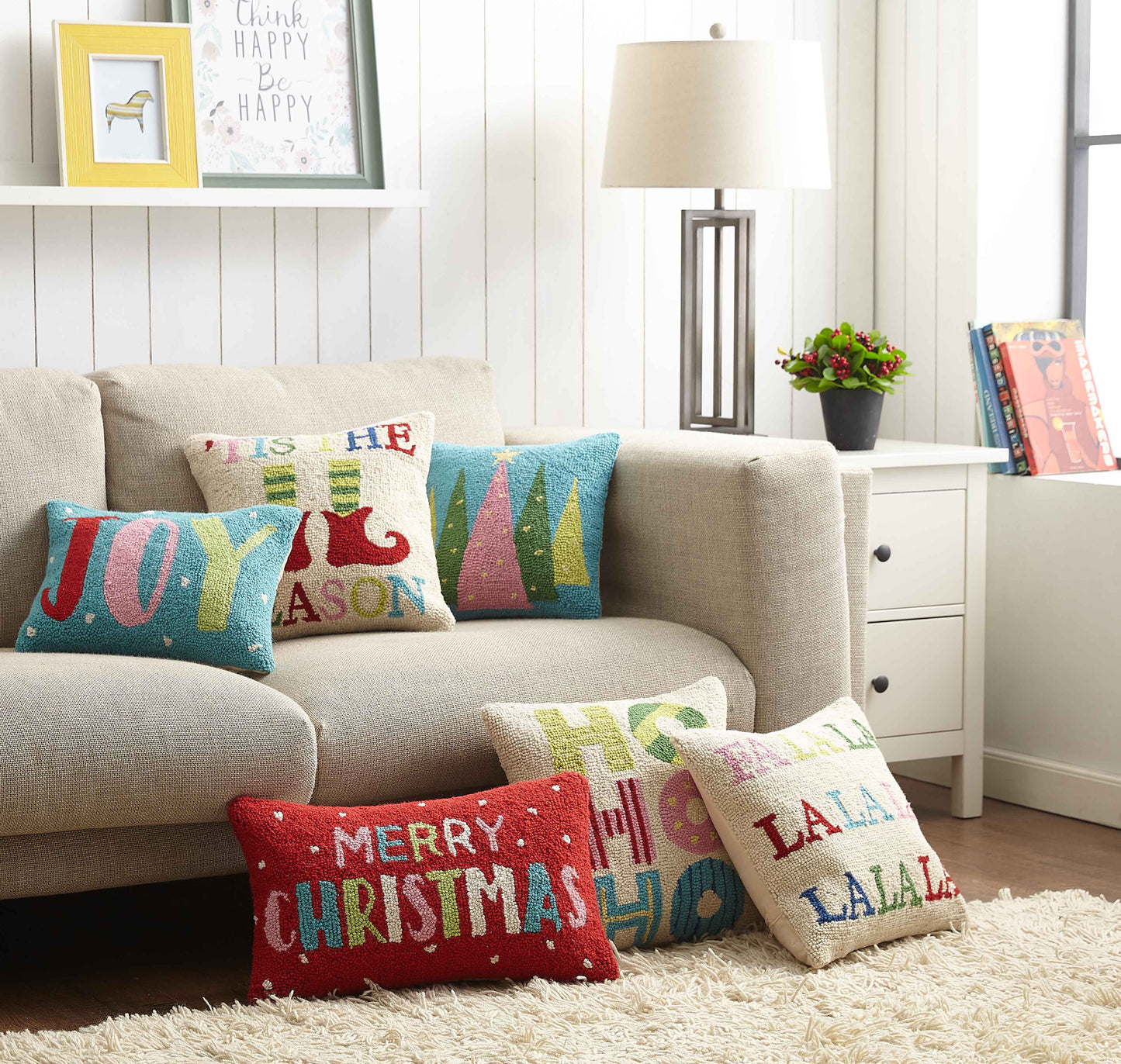 Merry Christmas Hook Pillow Peking Handicraft